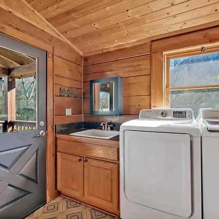 Holiday home Creeks Luxury Retreat 15 Min To Downtown