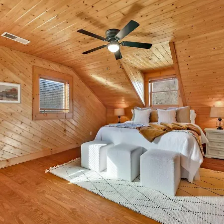 Holiday home Creeks Luxury Retreat 15 Min To Downtown
