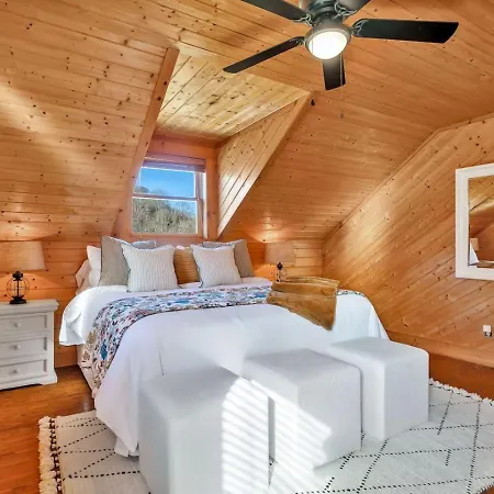 Creeks Luxury Retreat 15 Min To Downtown Holiday home Nashville