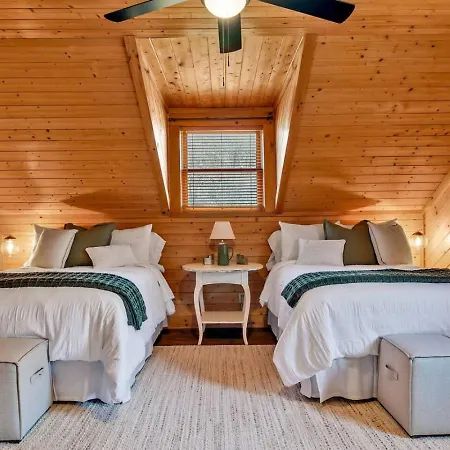 Holiday home Creeks Luxury Retreat 15 Min To Downtown *