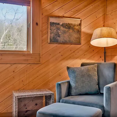 Creeks Luxury Retreat 15 Min To Downtown Holiday home