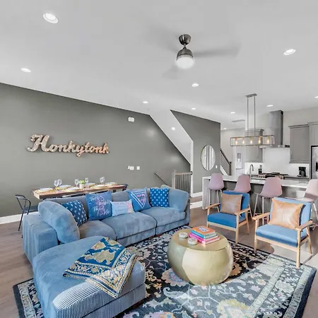 Brand New Views Karaoke Near Downtown *