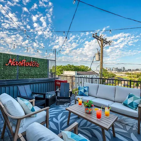 Brand New Views Karaoke Near Downtown Holiday home *