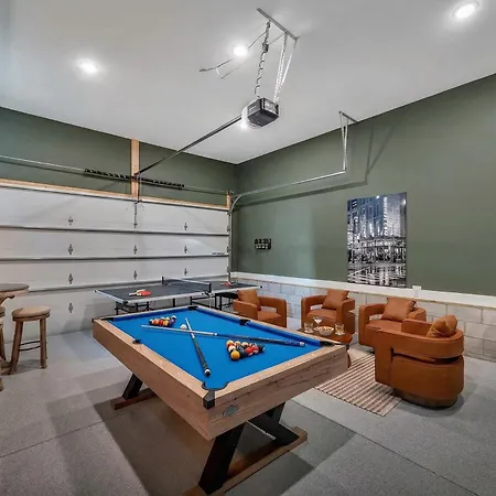 Rooftop Deck & Shuffleboard Bbq Near Downtown * Nashville
