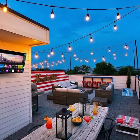Rooftop Deck & Shuffleboard Bbq Near Downtown Nashville