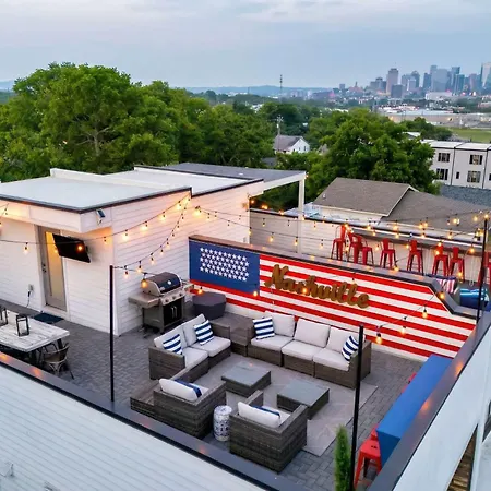 Rooftop Deck & Shuffleboard Bbq Near Downtown Holiday home *