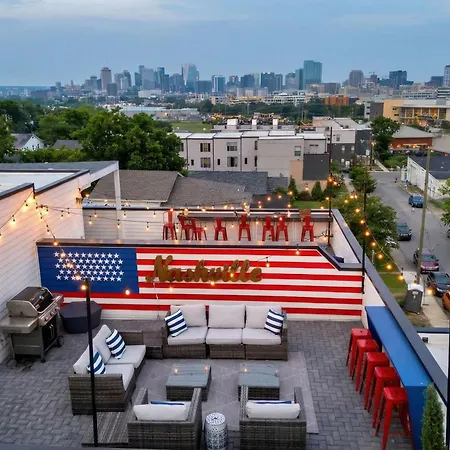 Rooftop Deck & Shuffleboard Bbq Near Downtown * Nashville