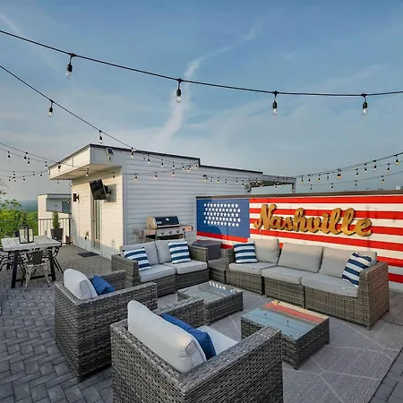 Ultimate Rooftop Double Games Bbq Skyline Views * Nashville