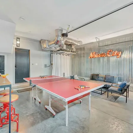 Rooftop Deck Grill Ping Pong Near Downtown * Nashville