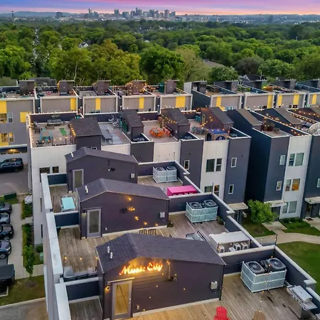 Rooftop Deck Grill Ping Pong Near Downtown * Nashville