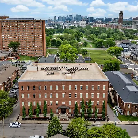 Fabulous Nashvegas Loft Retreat Near Vandy Off West End Mins To Broadway Holiday home Nashville