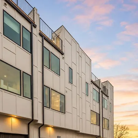 2 Premier Homes Sleeps 24 Rooftops *
