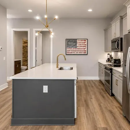 2 Premier Homes Sleeps 24 Rooftops *