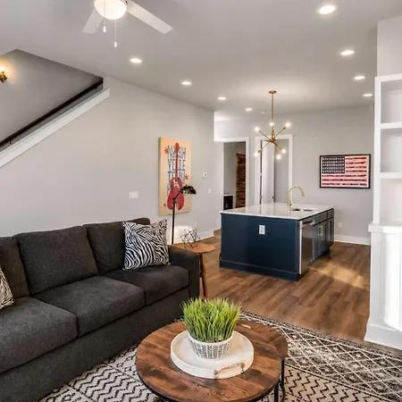 2 Premier Homes Sleeps 24 Rooftops Nashville