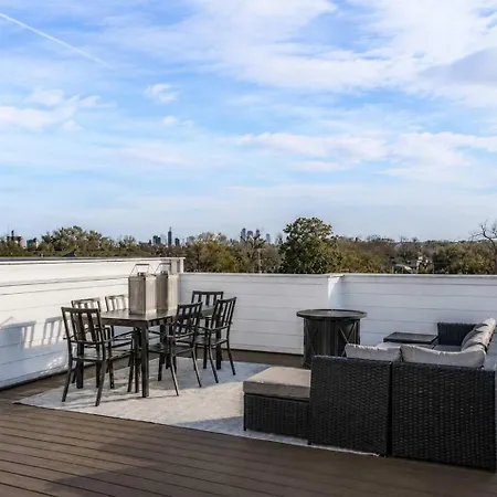 2 Premier Homes Sleeps 24 Rooftops