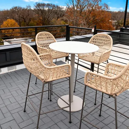 Escape With Skyline Deck And Hot Tub Holiday home Nashville