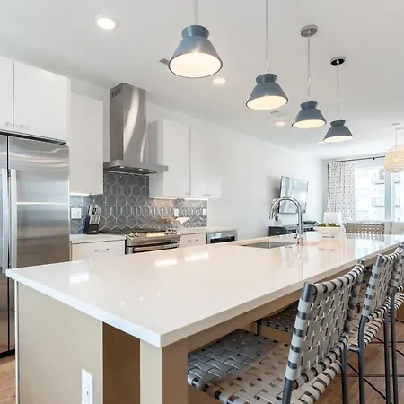 Luxe 4br Retreat With Hot Tub & Skyline Deck Nashville