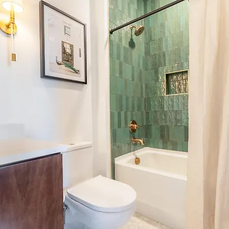 Holiday home Luxe 4br Retreat With Hot Tub & Skyline Deck