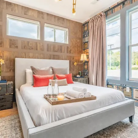 Luxe Group With Hot Tub & Rooftop Lounge * Nashville