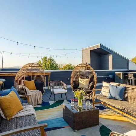 Holiday home Rooftop Views Ping Pong Lounge Nashville