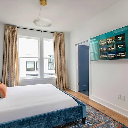 Holiday home Rooftop Hot Tub Fire Pit 6br Near Broadway