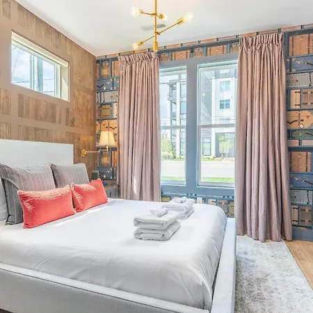Luxe Group With Hot Tub & Rooftop Lounge * Nashville