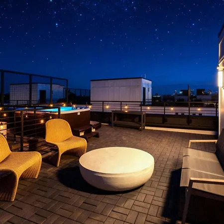 Holiday home Rooftop Hot Tub Fire Pit 6br Near Broadway *