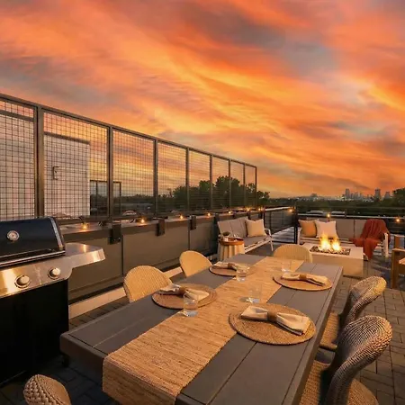 Luxe 4br With Fire Pit Grill And Views Holiday home
