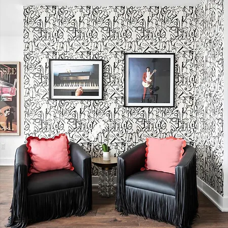Holiday home Escape With Skyline Deck And Hot Tub Nashville