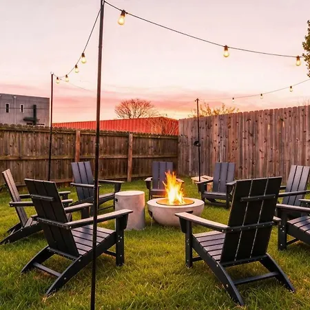 Holiday home Game Balcony Backyard Near Downtown Nash