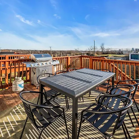 Holiday home Game Balcony Backyard Near Downtown Nash *