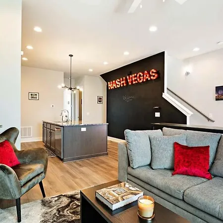 Holiday home Private With Rooftop Game Near Downtown *
