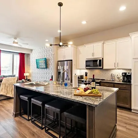 Private With Rooftop Game Near Downtown Nashville