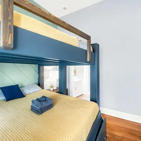 Holiday home Game Balcony Backyard Near Downtown Nash Nashville