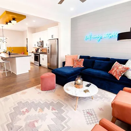 King 3br Retreat & 2-car Garage East