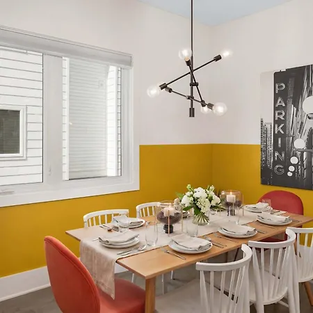King 3br Retreat & 2-car Garage East Holiday home Nashville