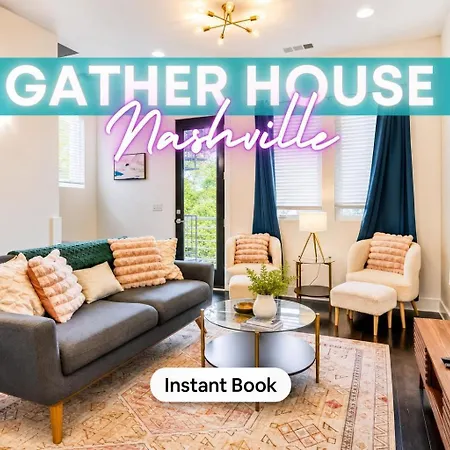 Holiday home Rooftop Views & Patio Lounge Near Downtown *
