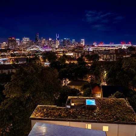 The Songwriter's Mansion Rooftop & Skyline Views *