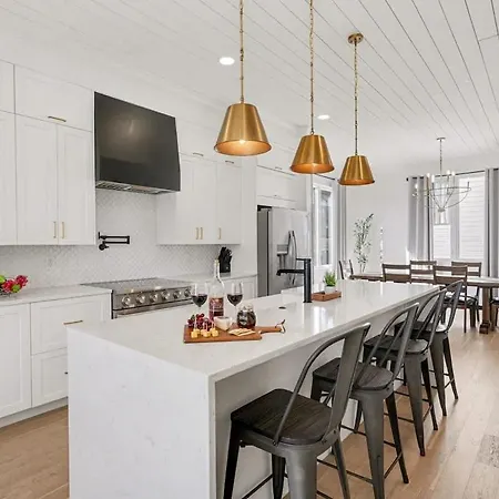 Holiday home Rodeo - Rooftop Patio - Minutes To Broadway *