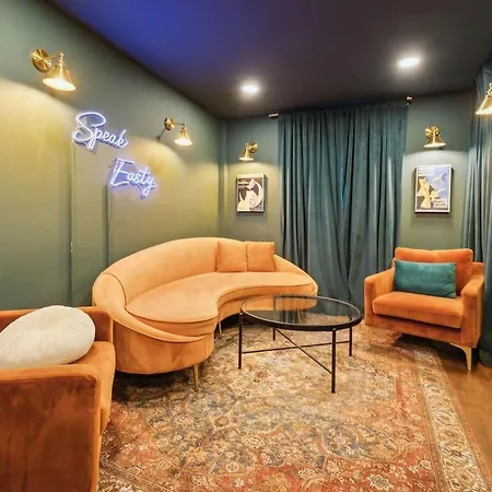 Holiday home Speakeasy. East Nash. Hot Tub. Mins To Broadway