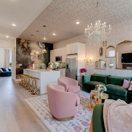 Privee Holiday home *