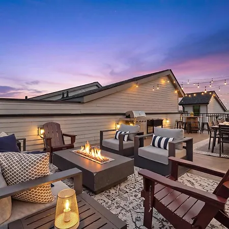 The Iron Horse - New Game Roof * Nashville