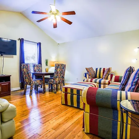 Holiday home Half Of Duplex Just 2 Blocks From Hadley Park Nashville