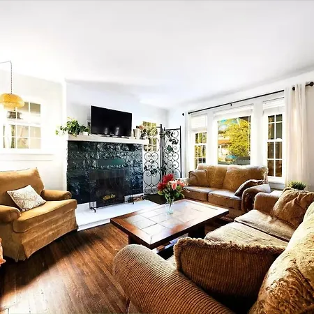 Minutes To Downtown - East Nash 4br,3ba * Nashville