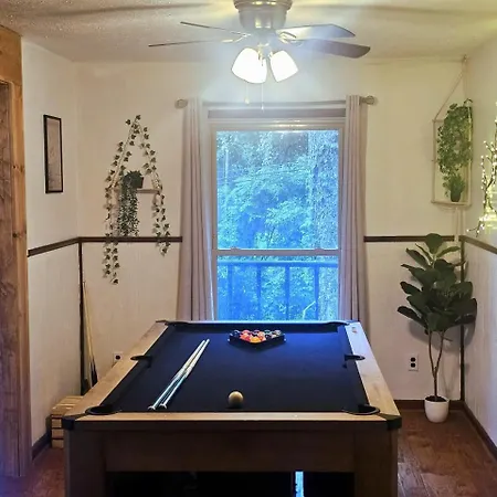 The Creek Woodland Oasis - Modern 3br Country With Rolling Yard
