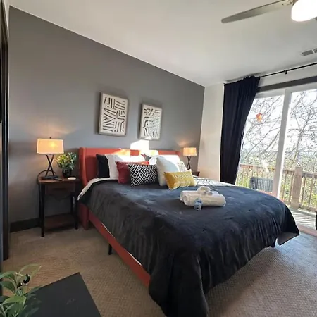 Holiday home King Bed Near Vandy Honky Tonks And Tsu