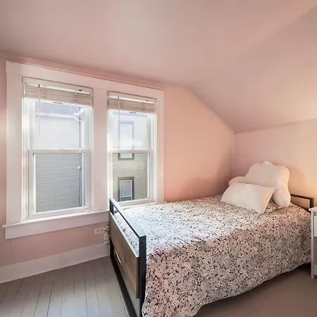 Minutes To Downtown - East Nash 4br,3ba Holiday home Nashville