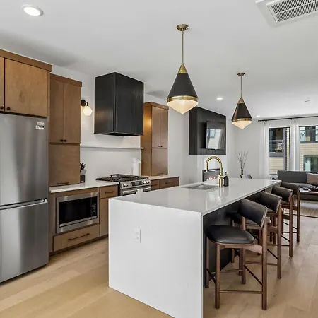 Sleek Trio Townhomes 9br 3 Hot Tubs