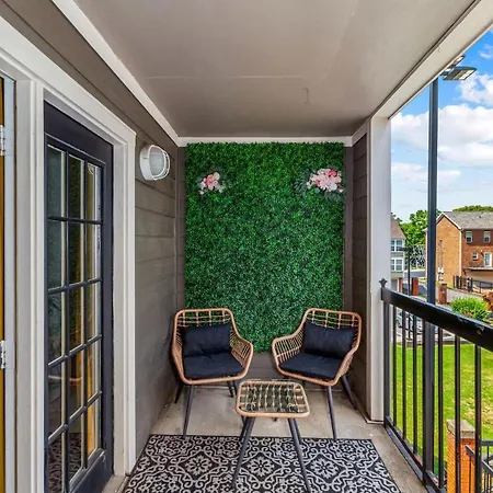 Lainey's Loft By Local *