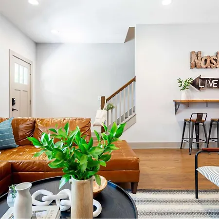 Quiet Chord - Ideal Retreat Minutes From Downtown *